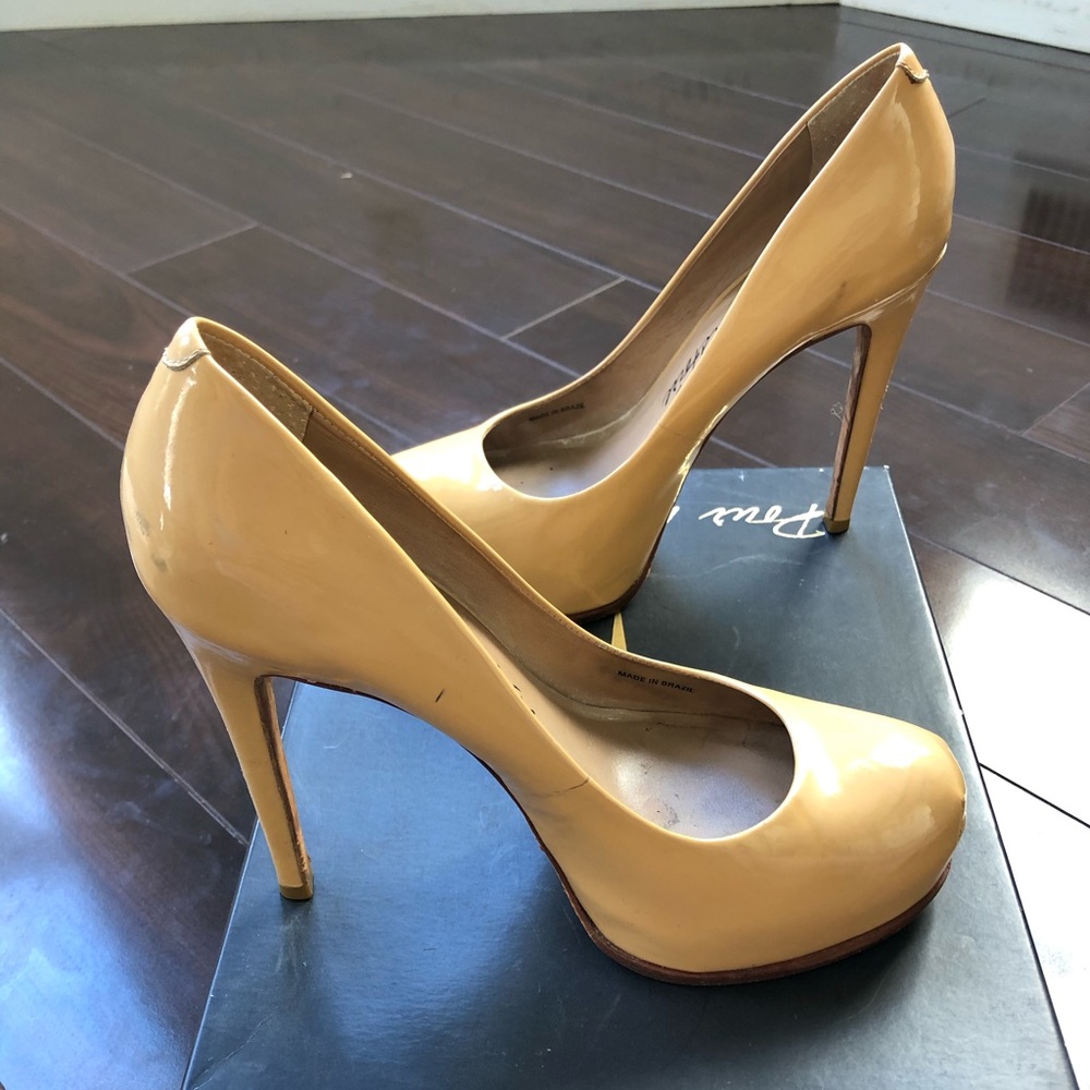 Pour La Victoire Irina platform heel